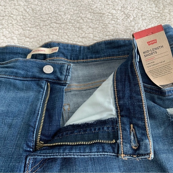 Levi's Mid Length Blue Denim Jean Shorts NEW 20W Distressed Cuffed summer - Picture 5 of 12